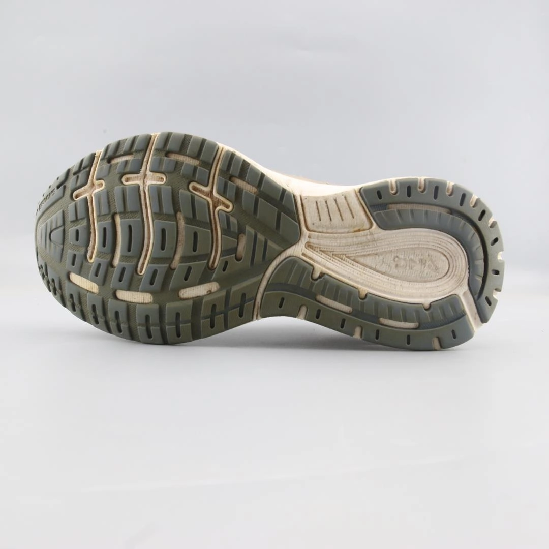 BROOKS REVEL 3 Brooks running footwear shots