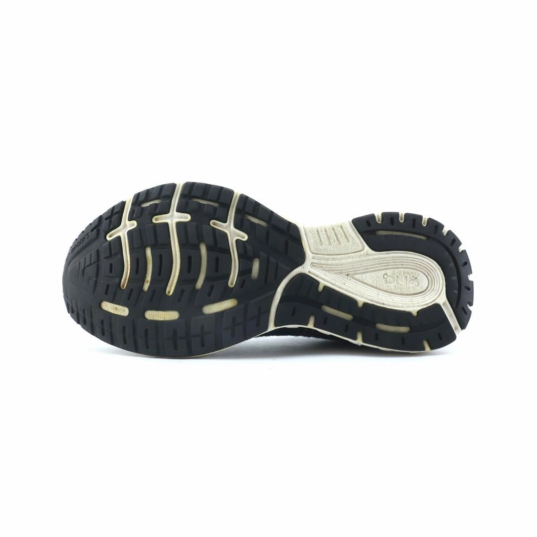 BROOKS REVEL 3 lightweight running shoe photos