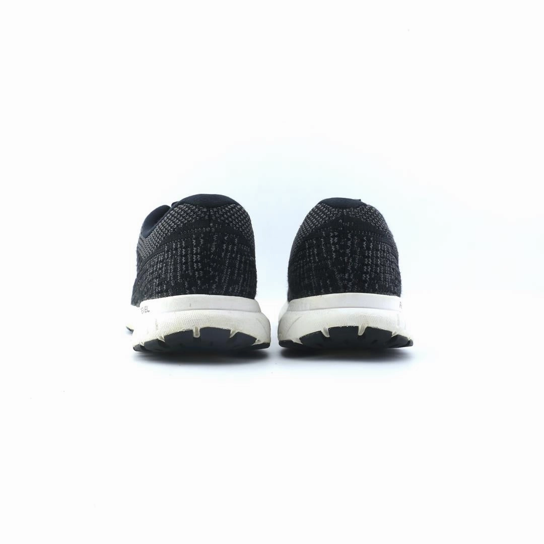 BROOKS REVEL 3 lightweight running shoe photos