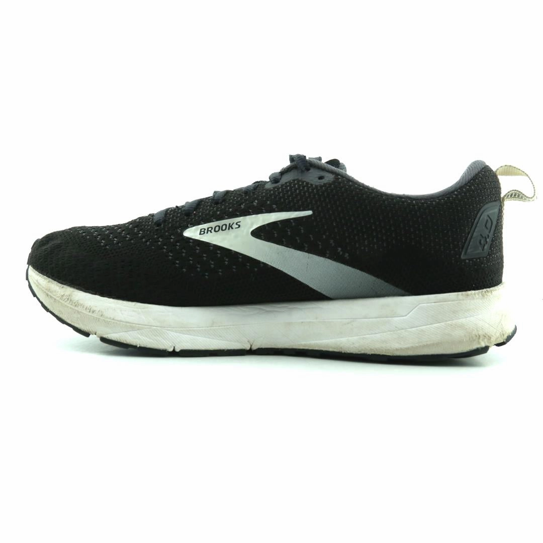BROOKS REVEL 4 athletic Brooks shoe snapshots
