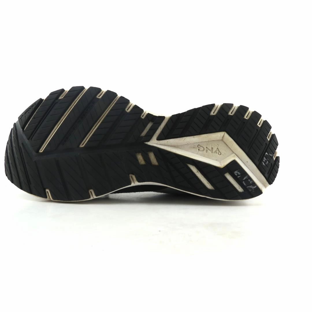 BROOKS REVEL 4 athletic Brooks shoe snapshots