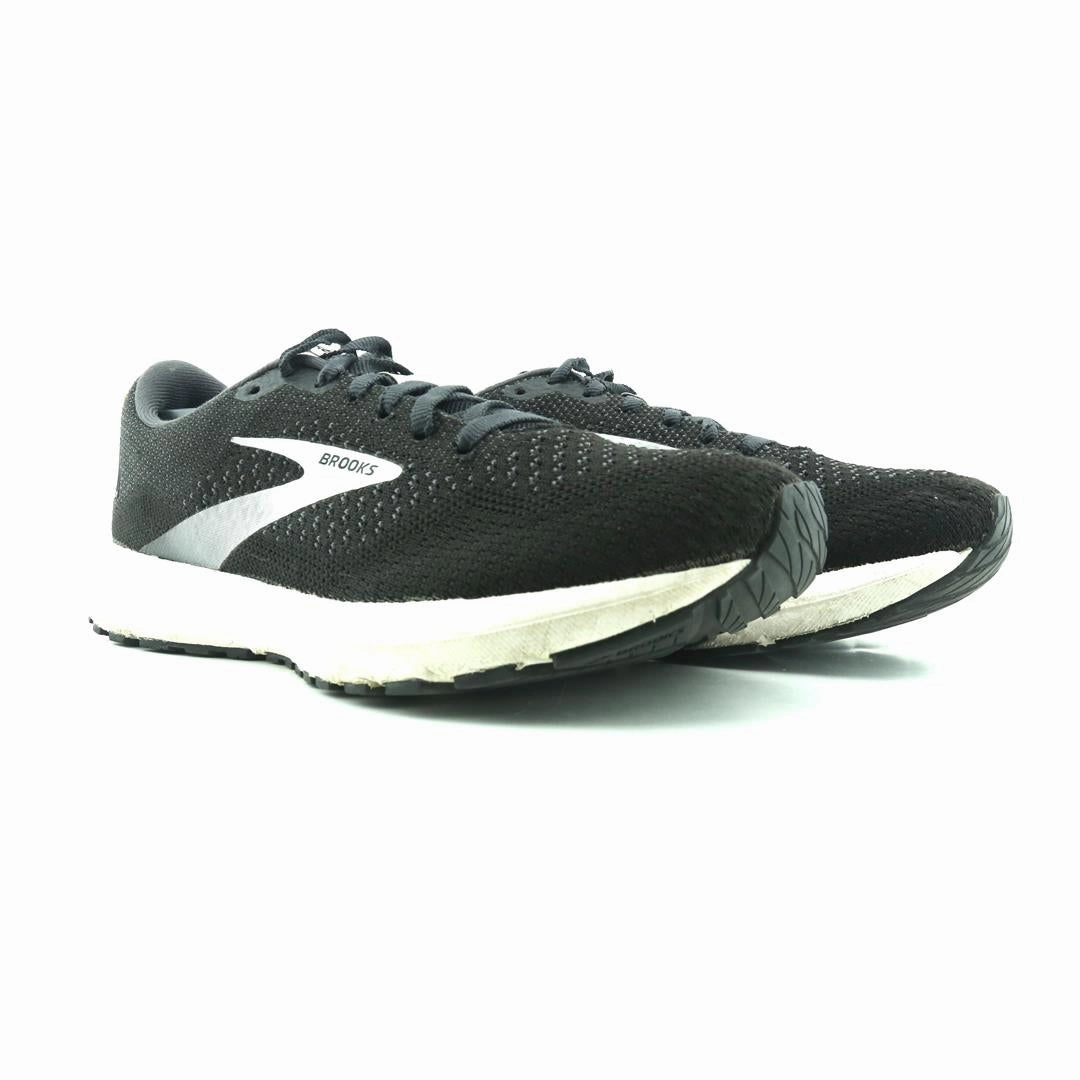 BROOKS REVEL 4 athletic Brooks shoe snapshots