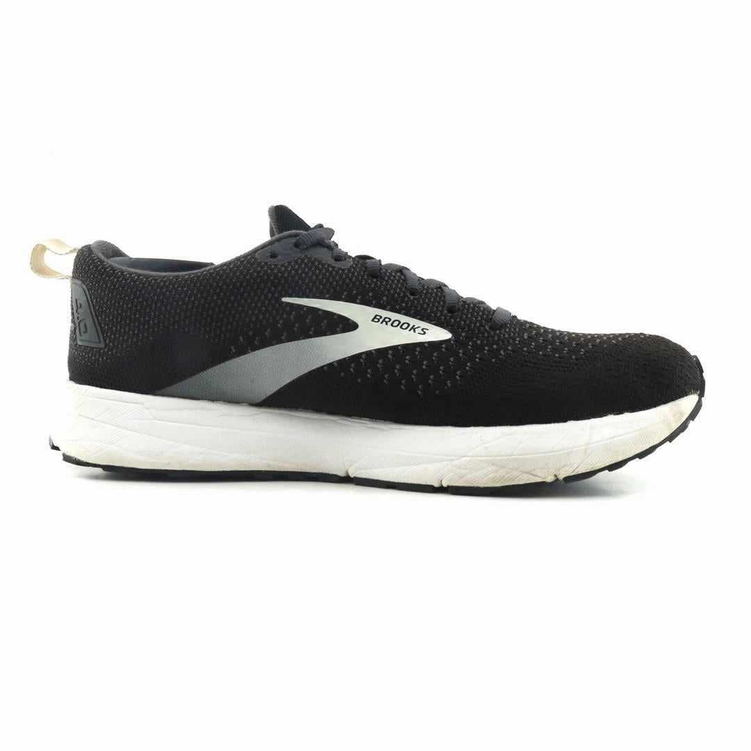 BROOKS REVEL 4 athletic Brooks shoe snapshots