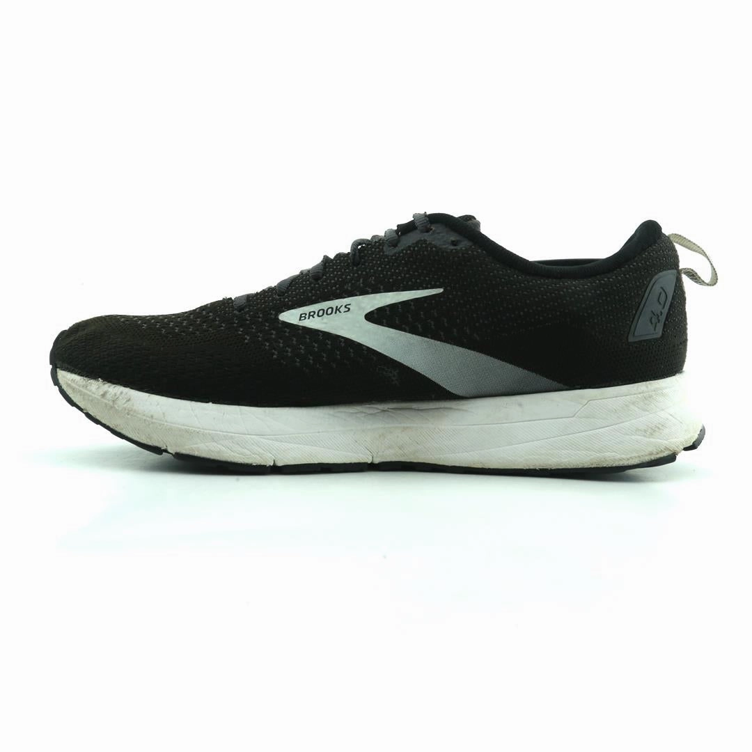 BROOKS REVEL 4 Brooks trainer design images
