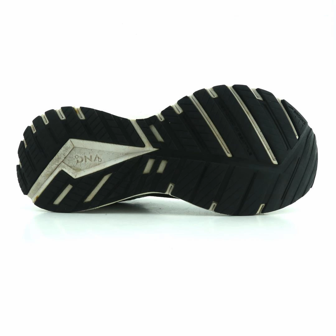 BROOKS REVEL 4 Brooks trainer design images