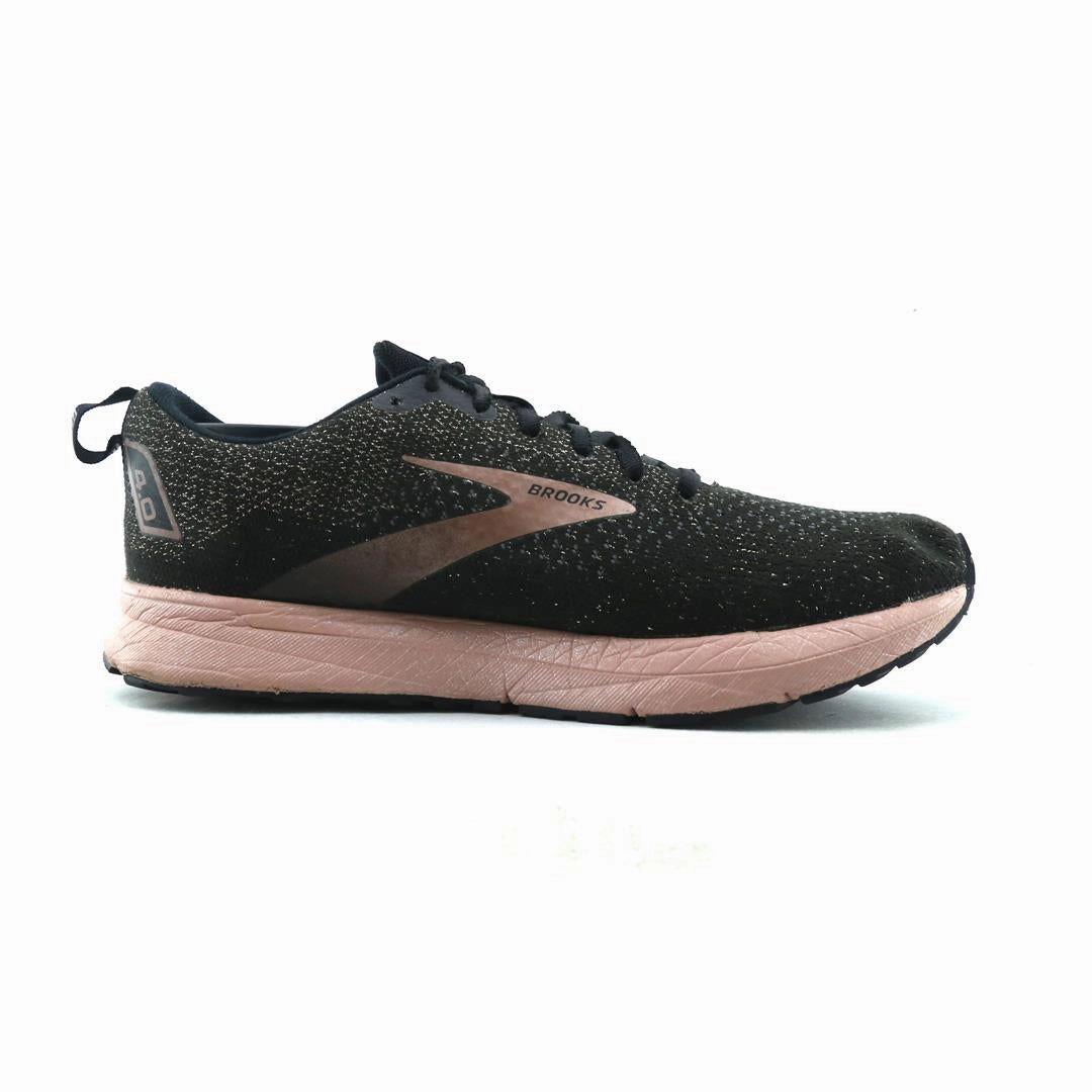 BROOKS REVEL 4 Brooks trainer design images