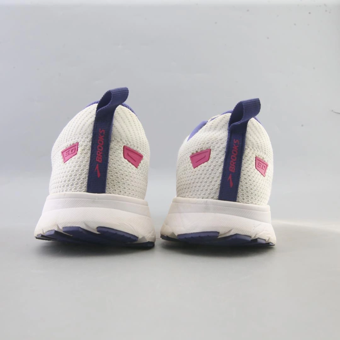 BROOKS REVEL 5 Brooks trainer design images
