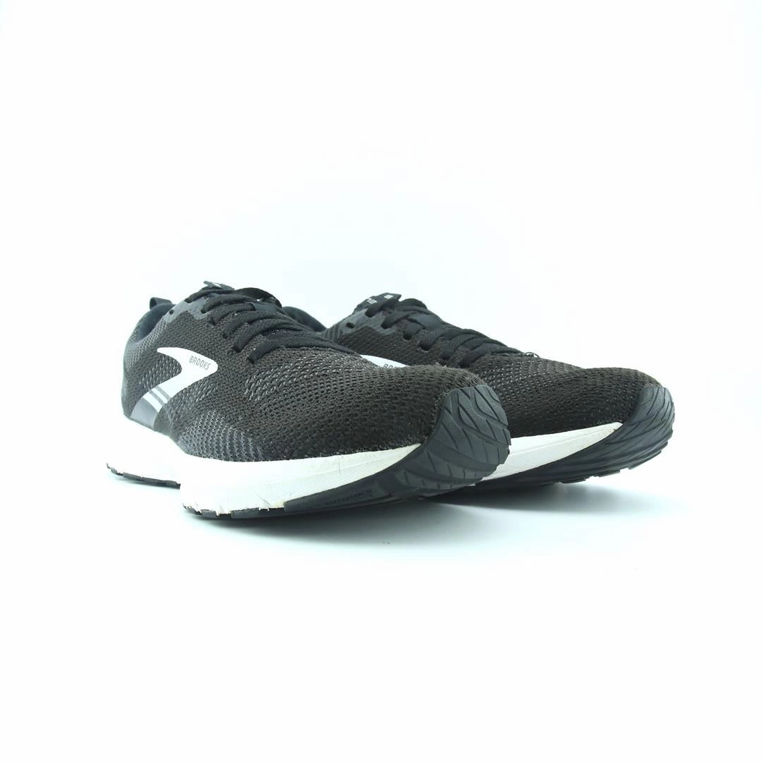 BROOKS REVEL 5 Brooks trainer design images