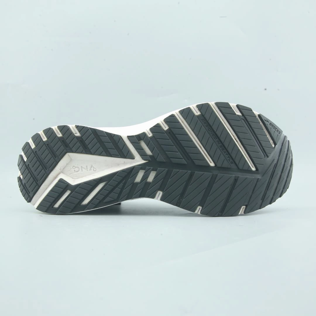 BROOKS REVEL 6 lightweight running shoe photos