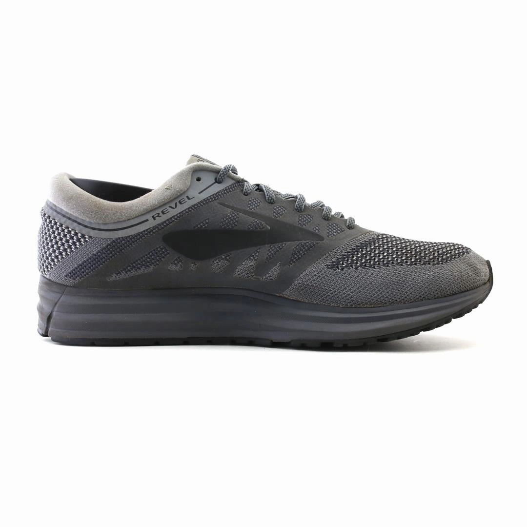 BROOKS REVEL Brooks running footwear shots