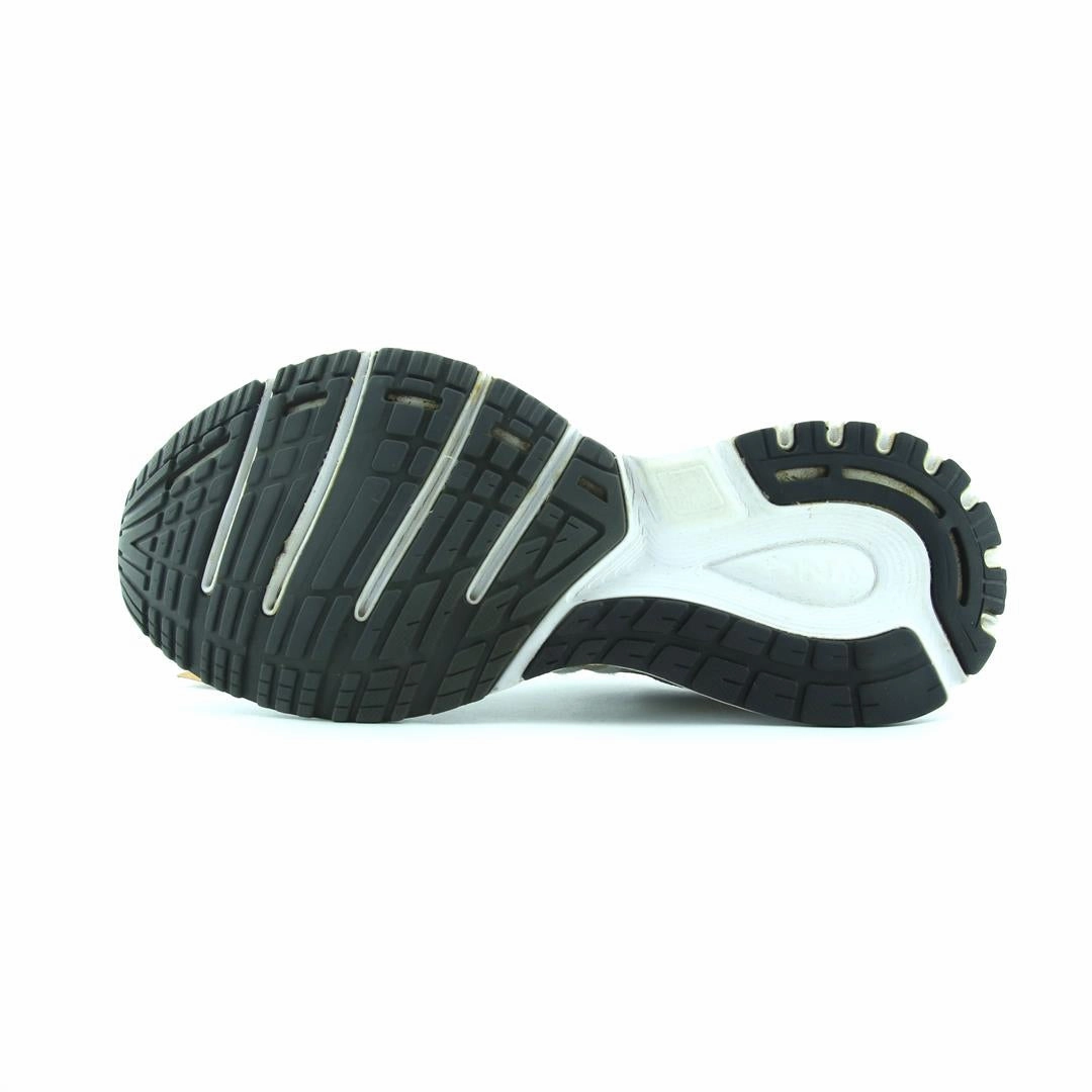 BROOKS REVEL lightweight running shoe photos