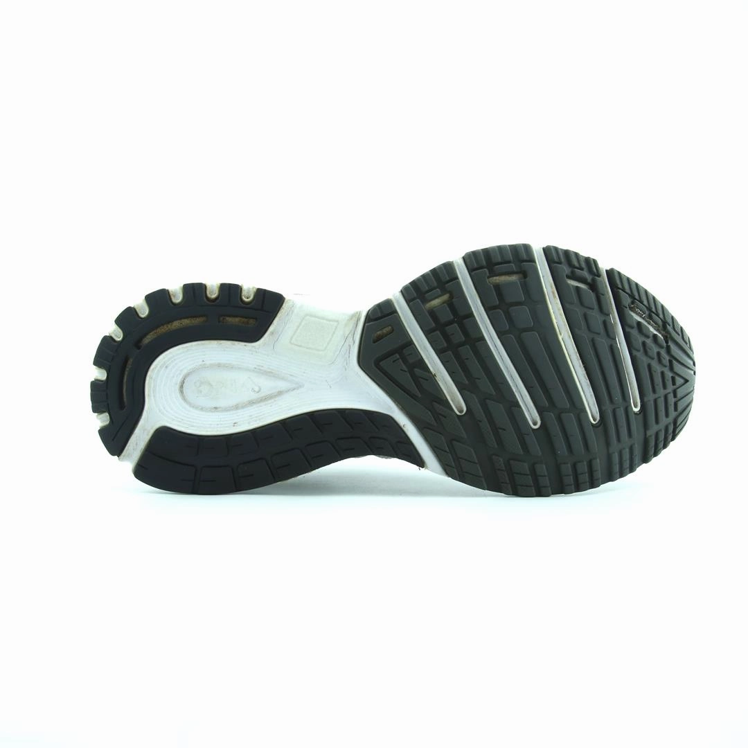 BROOKS REVEL lightweight running shoe photos