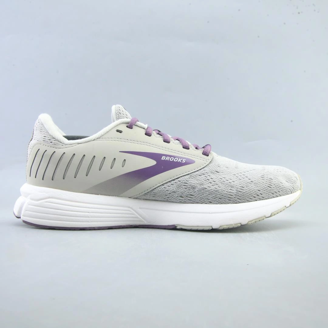 BROOKS SIGNAL 2 athletic Brooks shoe snapshots