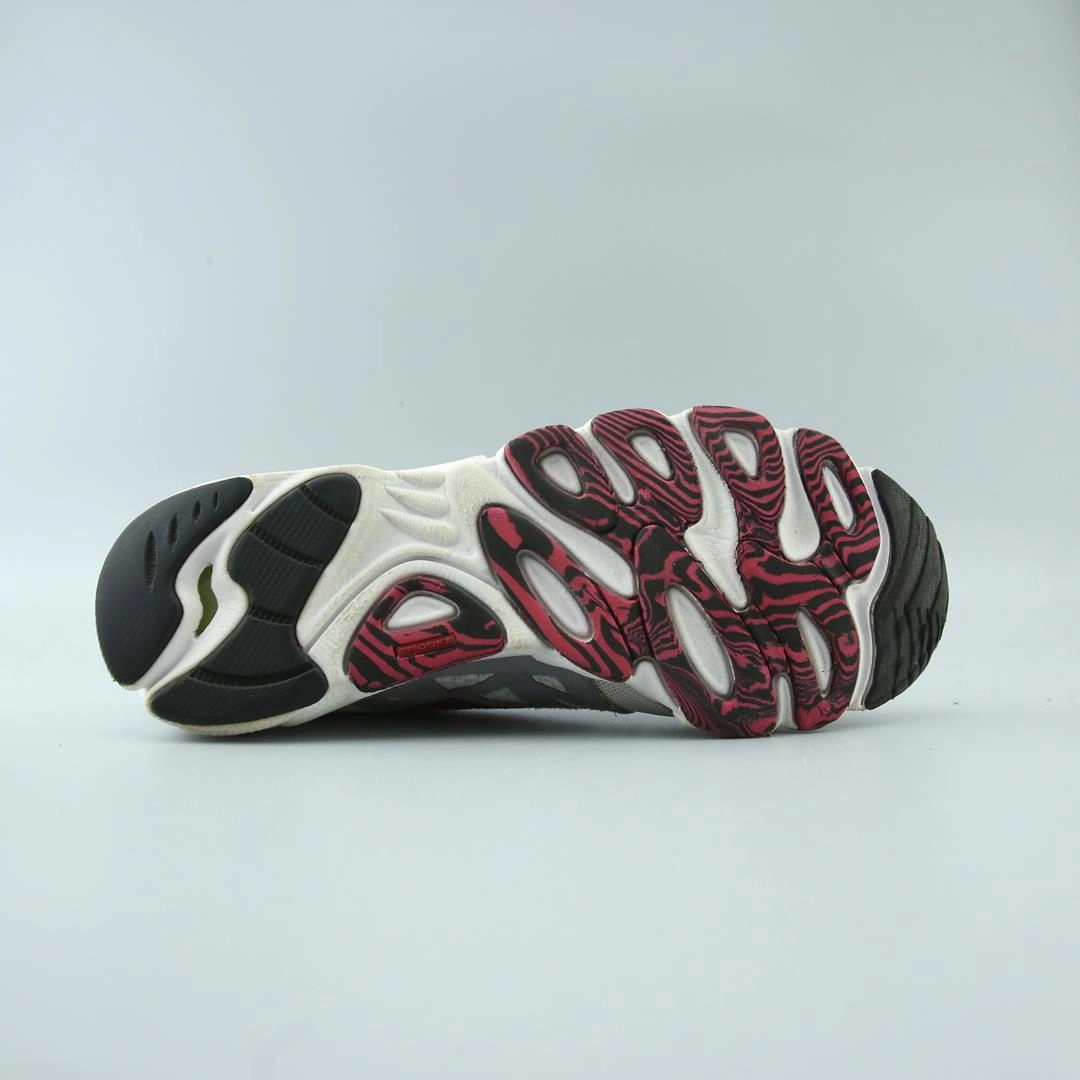 BROOKS T7 performance running shoe visuals