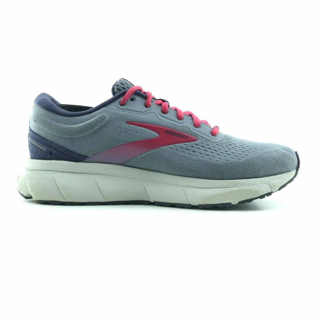 BROOKS TRACE 1 athletic Brooks shoe snapshots