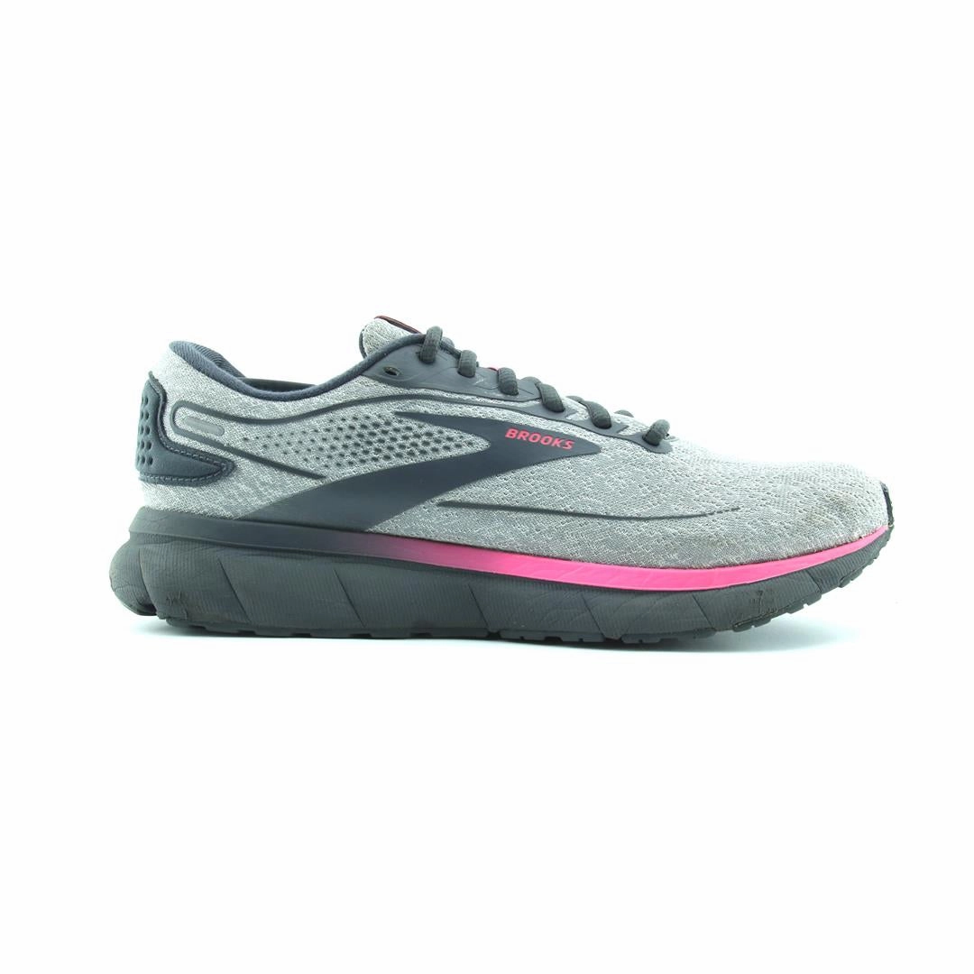 BROOKS TRACE 2 lightweight running shoe photos