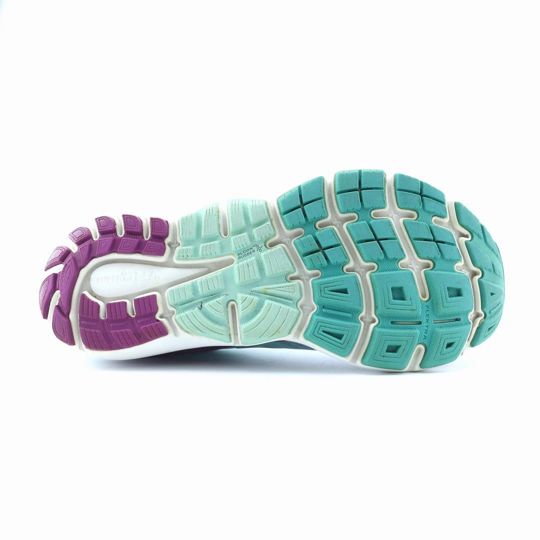 BROOKS TRANSCEND 3 performance running shoe visuals