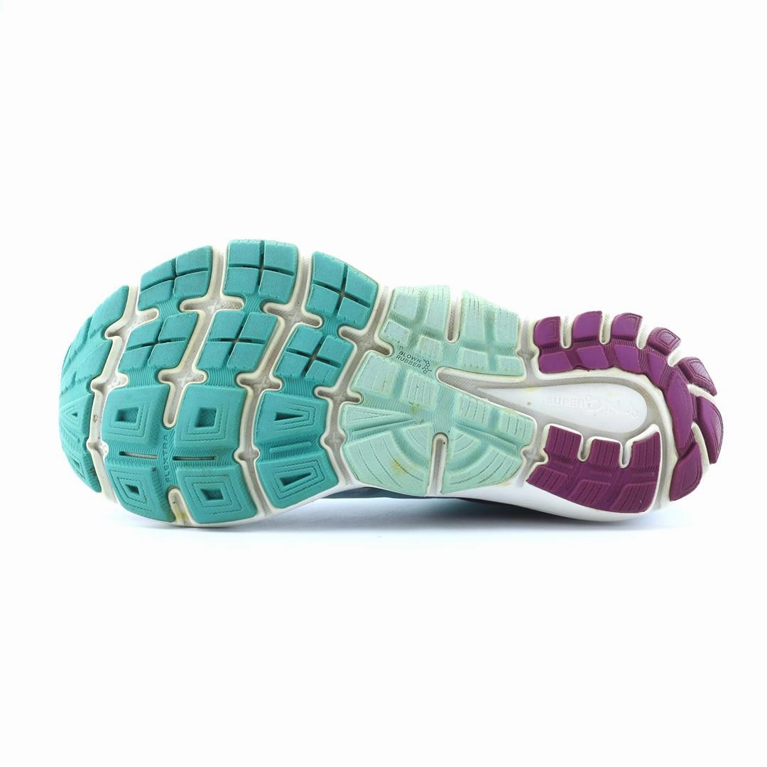 BROOKS TRANSCEND 3 performance running shoe visuals