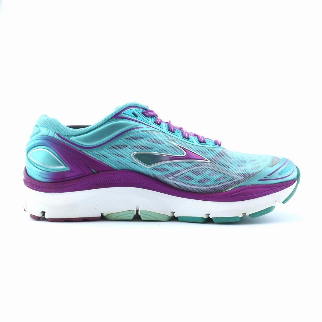 BROOKS TRANSCEND 3 performance running shoe visuals