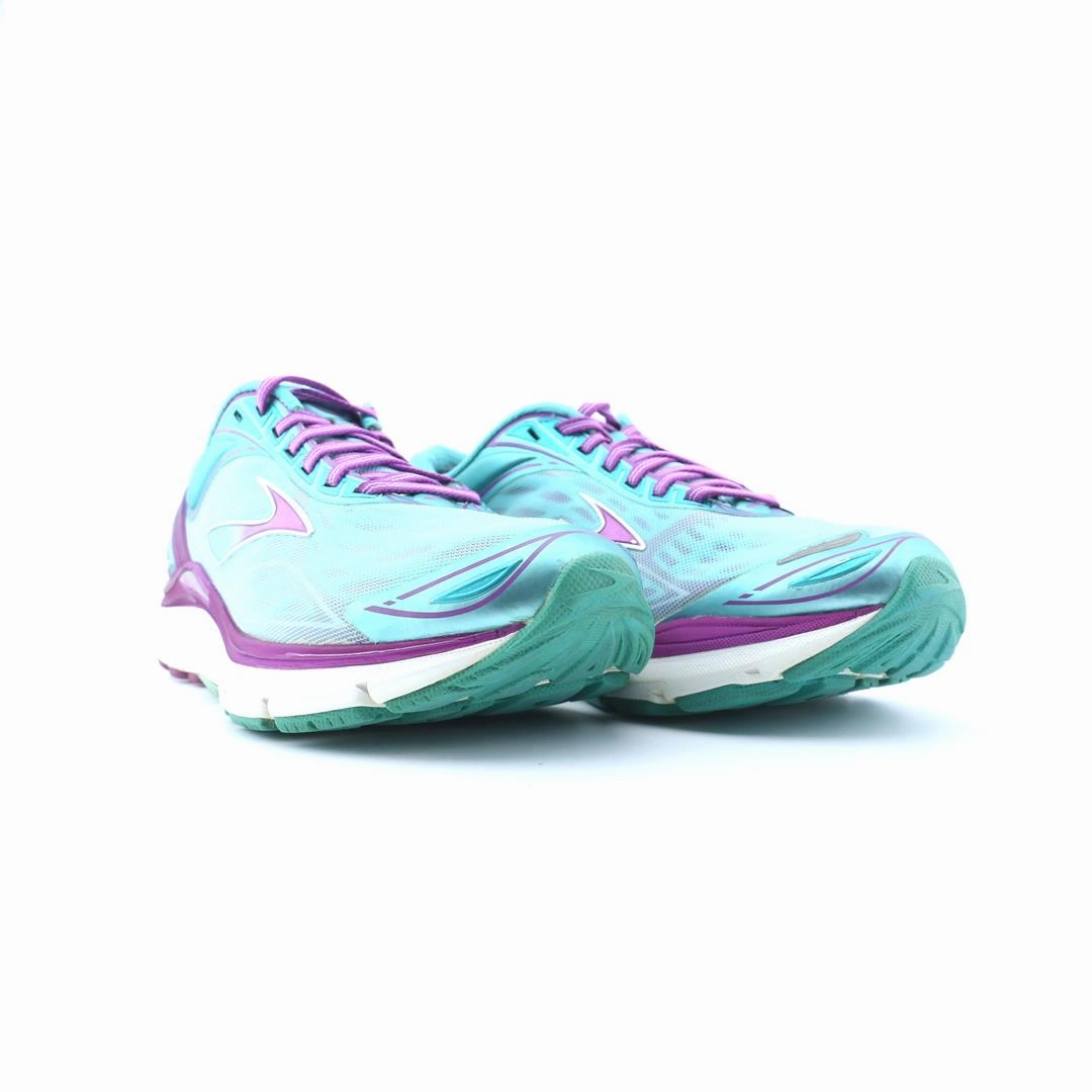 BROOKS TRANSCEND 3 performance running shoe visuals