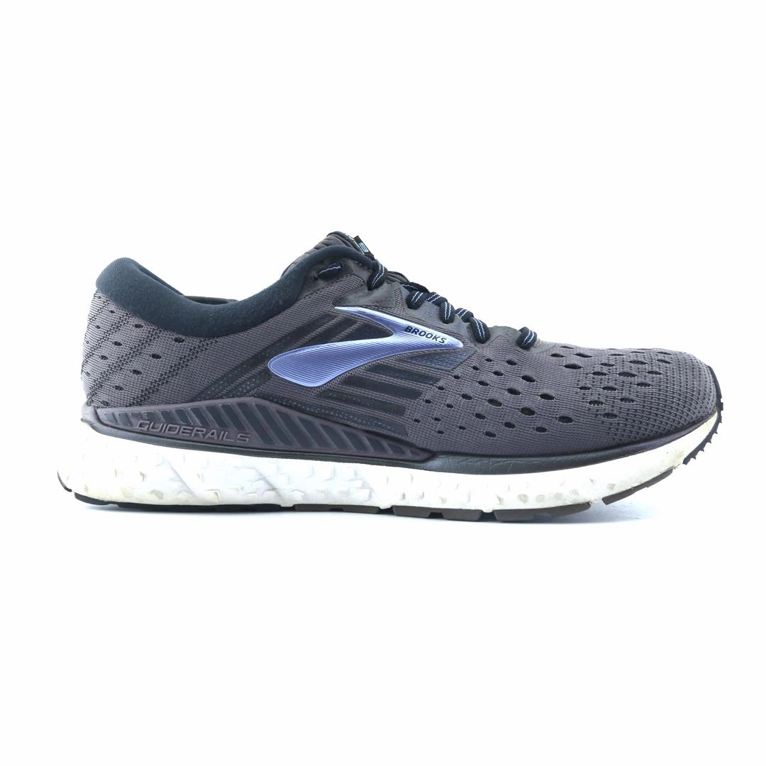 BROOKS TRANSCEND 6 athletic Brooks shoe snapshots