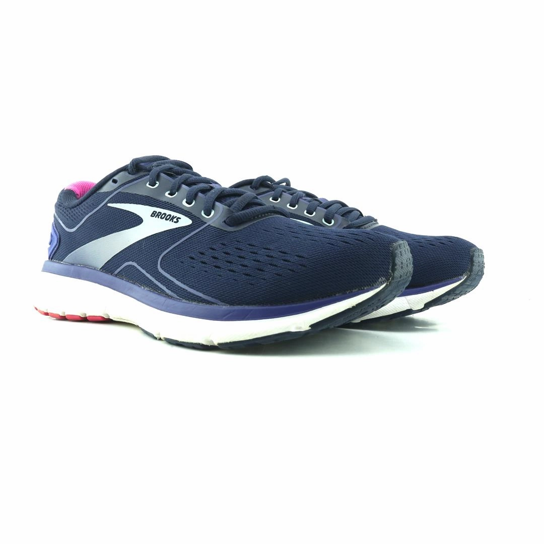 BROOKS TRANSMIT 3 athletic Brooks shoe snapshots