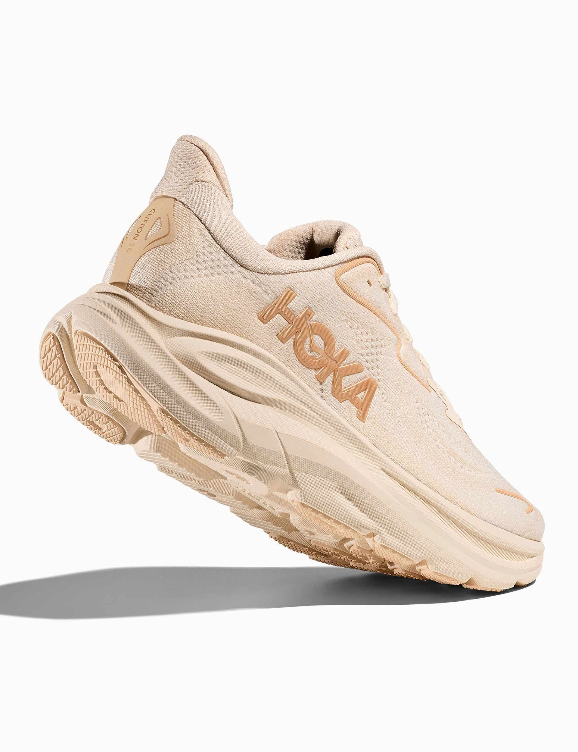 Clifton 10 - Vanilla/Birch Hoka trail-ready performance shoes