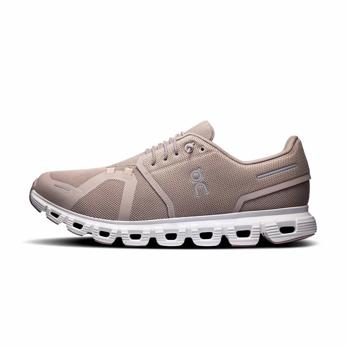 Cloud 6 'Fog White' On versatile athletic shoe designs