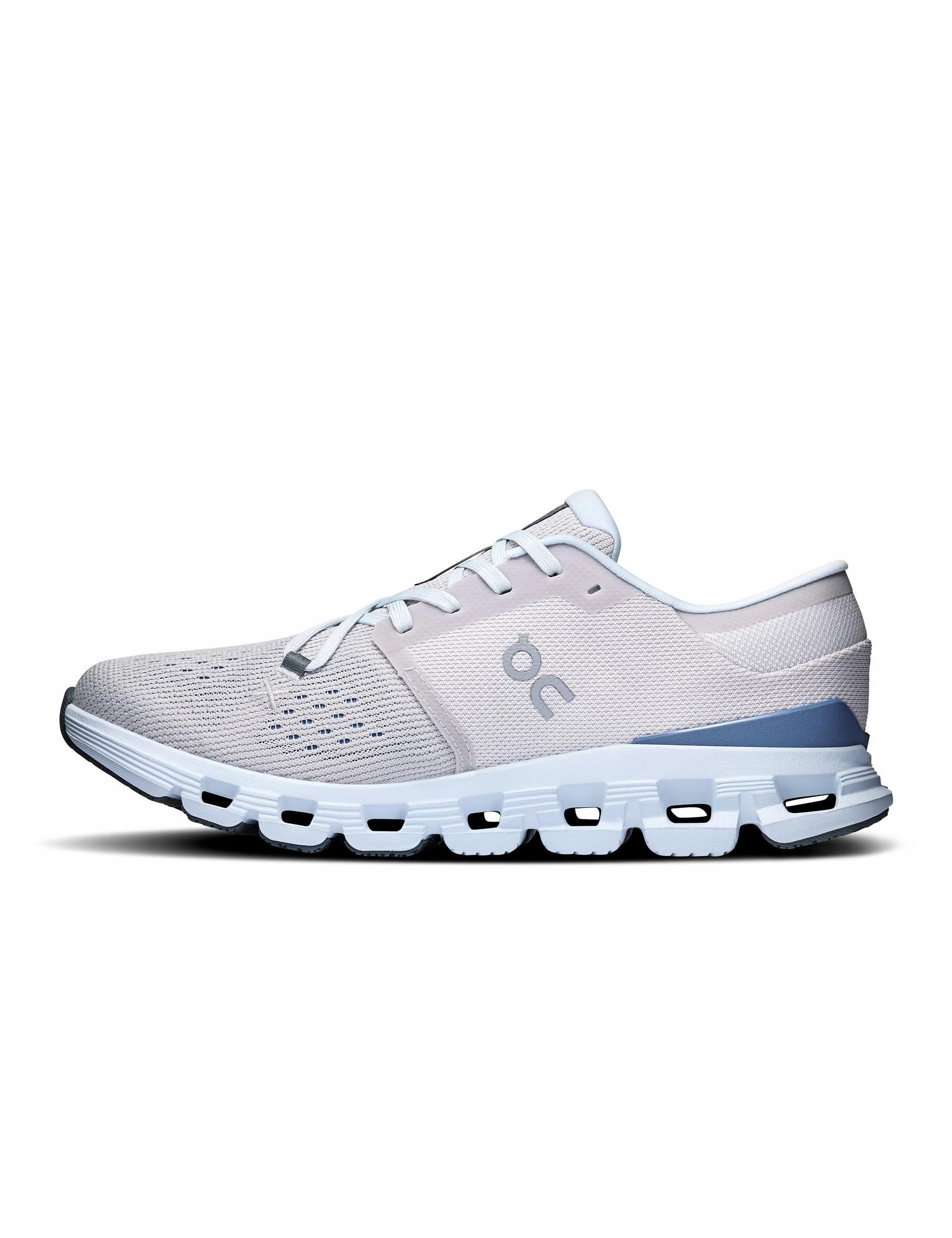 Cloud X 4 - Silver/Chambray On versatile athletic shoe designs