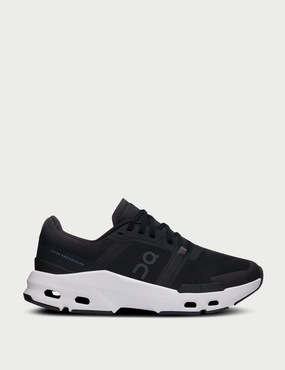 Cloudpulse - Black/White On athletic shoes with speedboard support