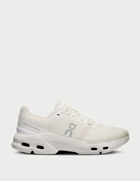Cloudpulse - White/Frost On athletic shoes with speedboard support