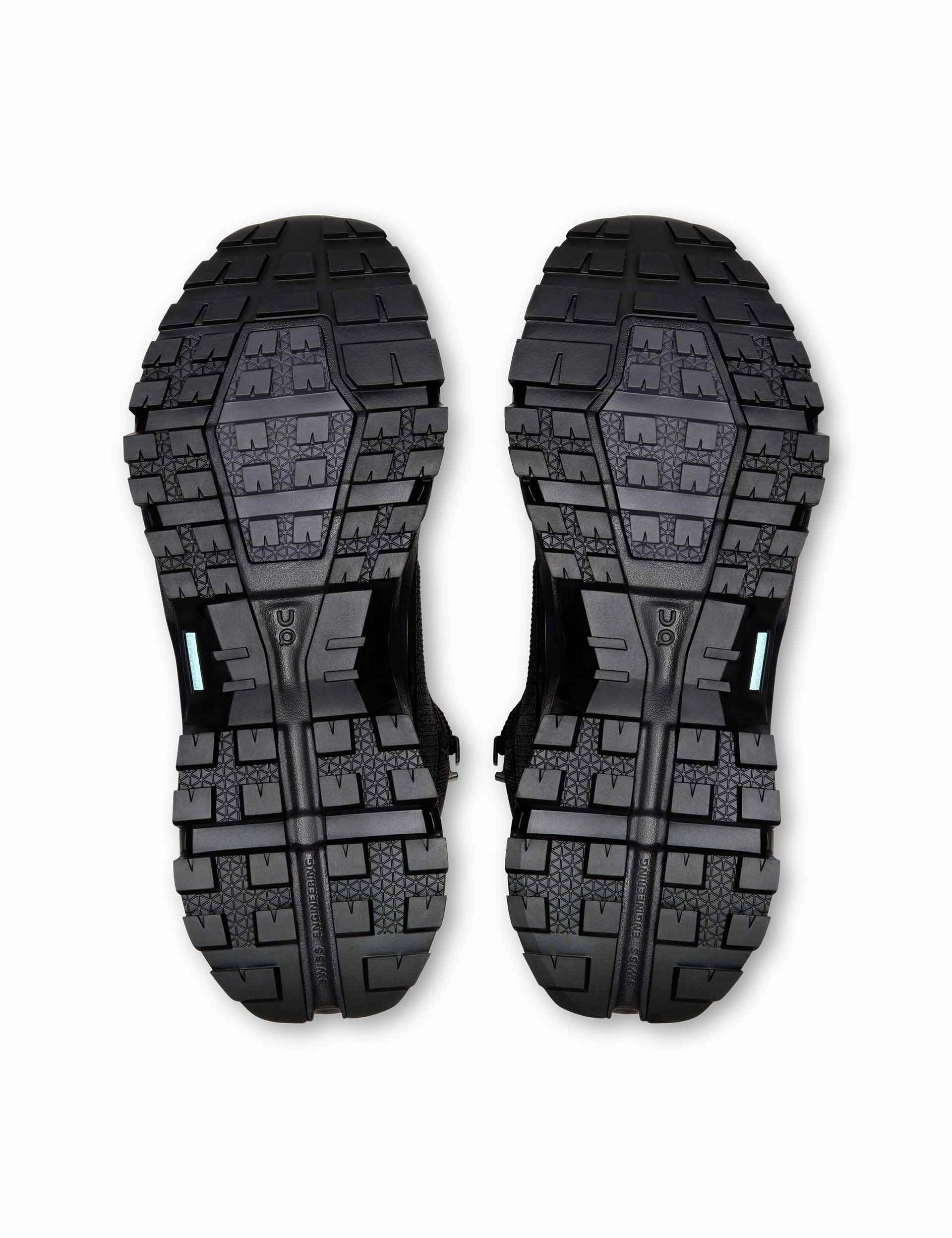 Cloudrock Mid WP - Black On versatile athletic shoe designs