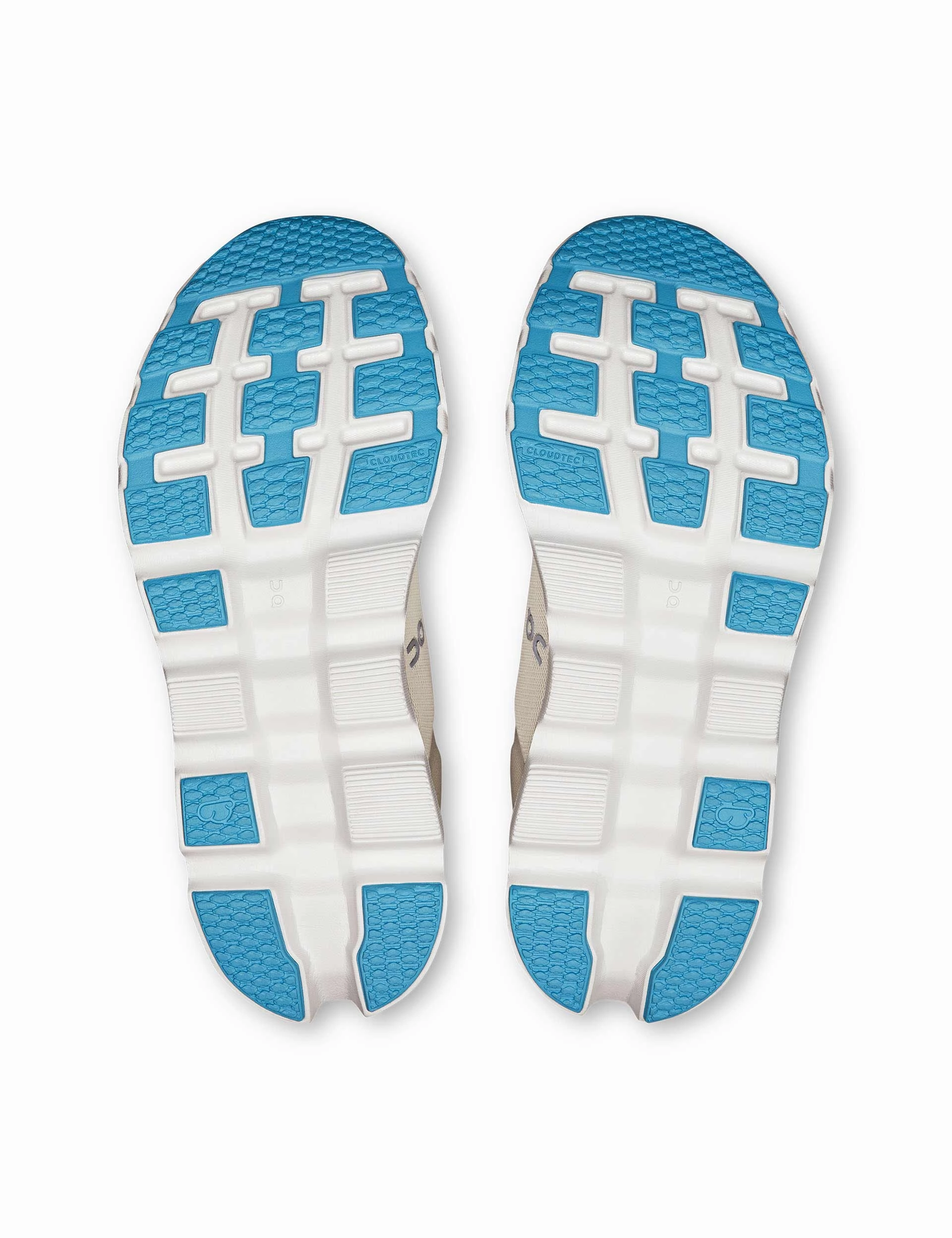 Cloudstratus 3 - Cream/Arctic On versatile athletic shoe designs