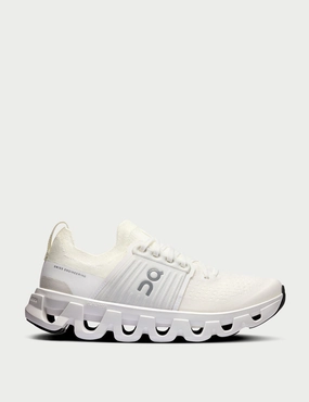 Cloudswift 4 - White On athletic shoes with speedboard support