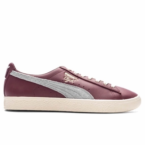 Clyde Base - Wood Violet/Frosted Ivory/Team Gold Puma shoes with suede and modern shape
