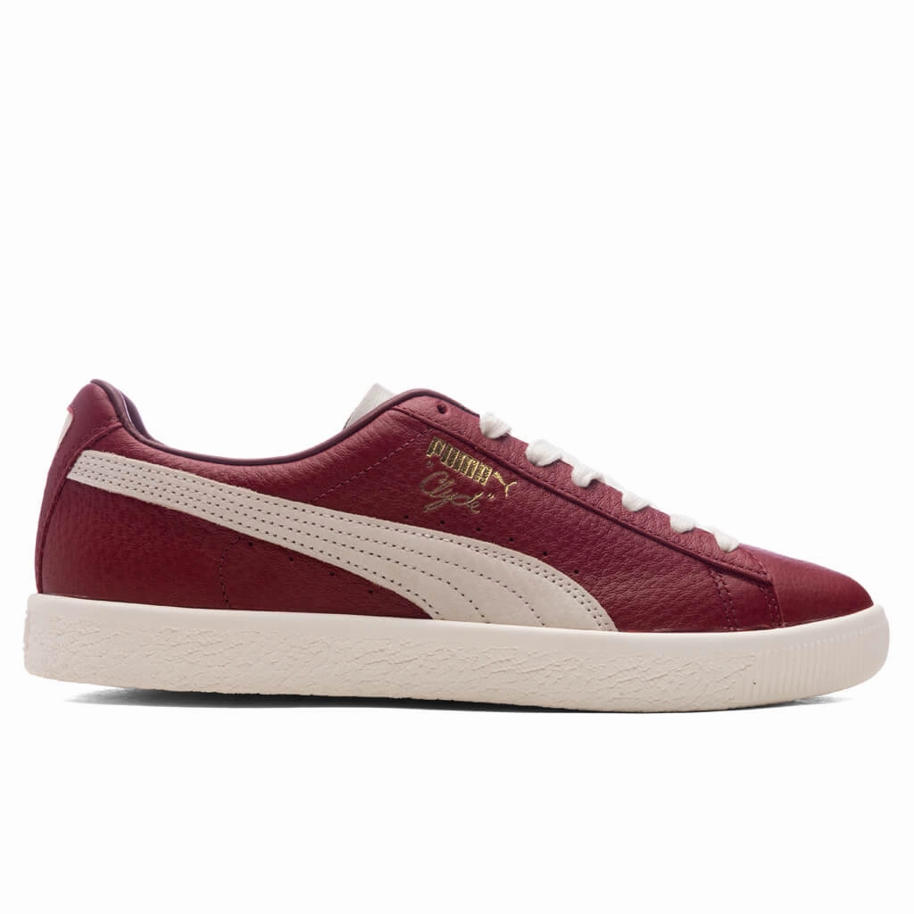 Clyde Made in Italy - Red Puma sneakers for casual streetwear