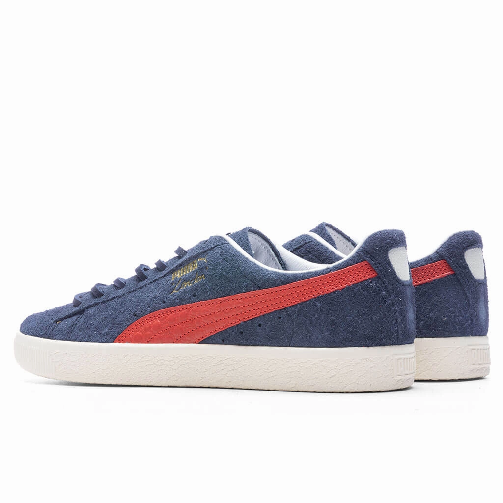 Clyde Soho London - Frosted Ivory/New Navy Puma Suede Street Sneakers