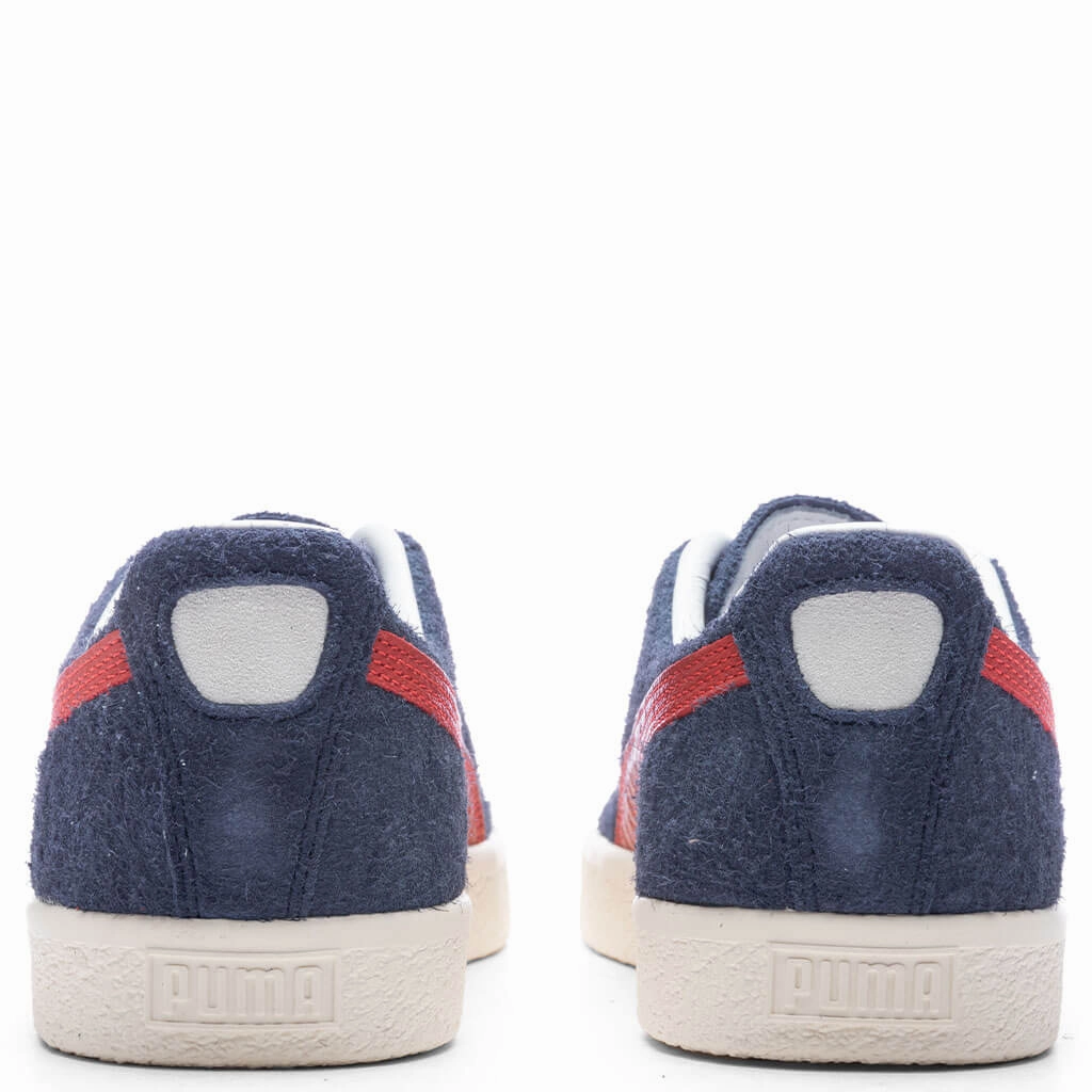 Clyde Soho London - Frosted Ivory/New Navy Puma Suede Street Sneakers