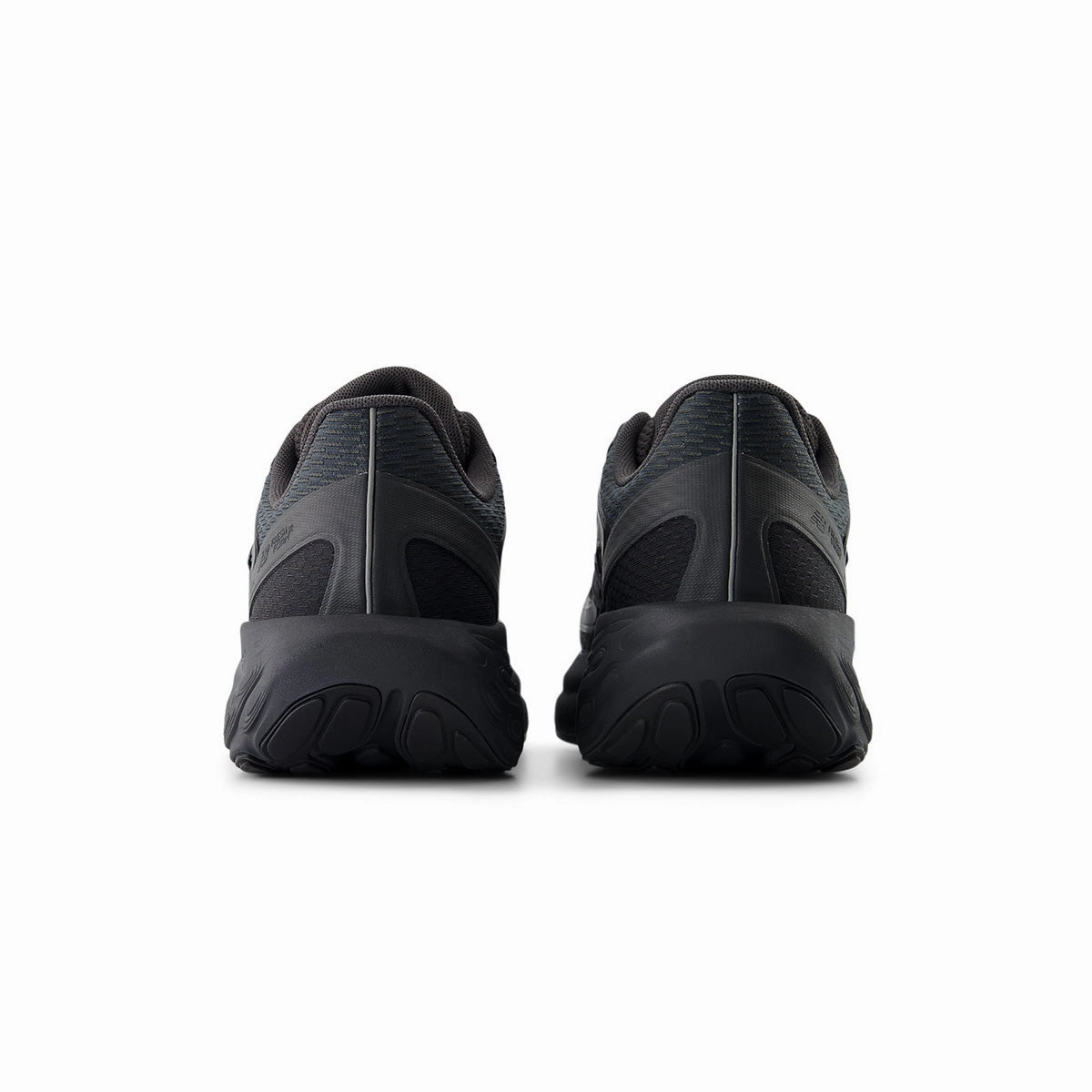 FF Trainer 'Black Cement' New Balance sneaker close-ups