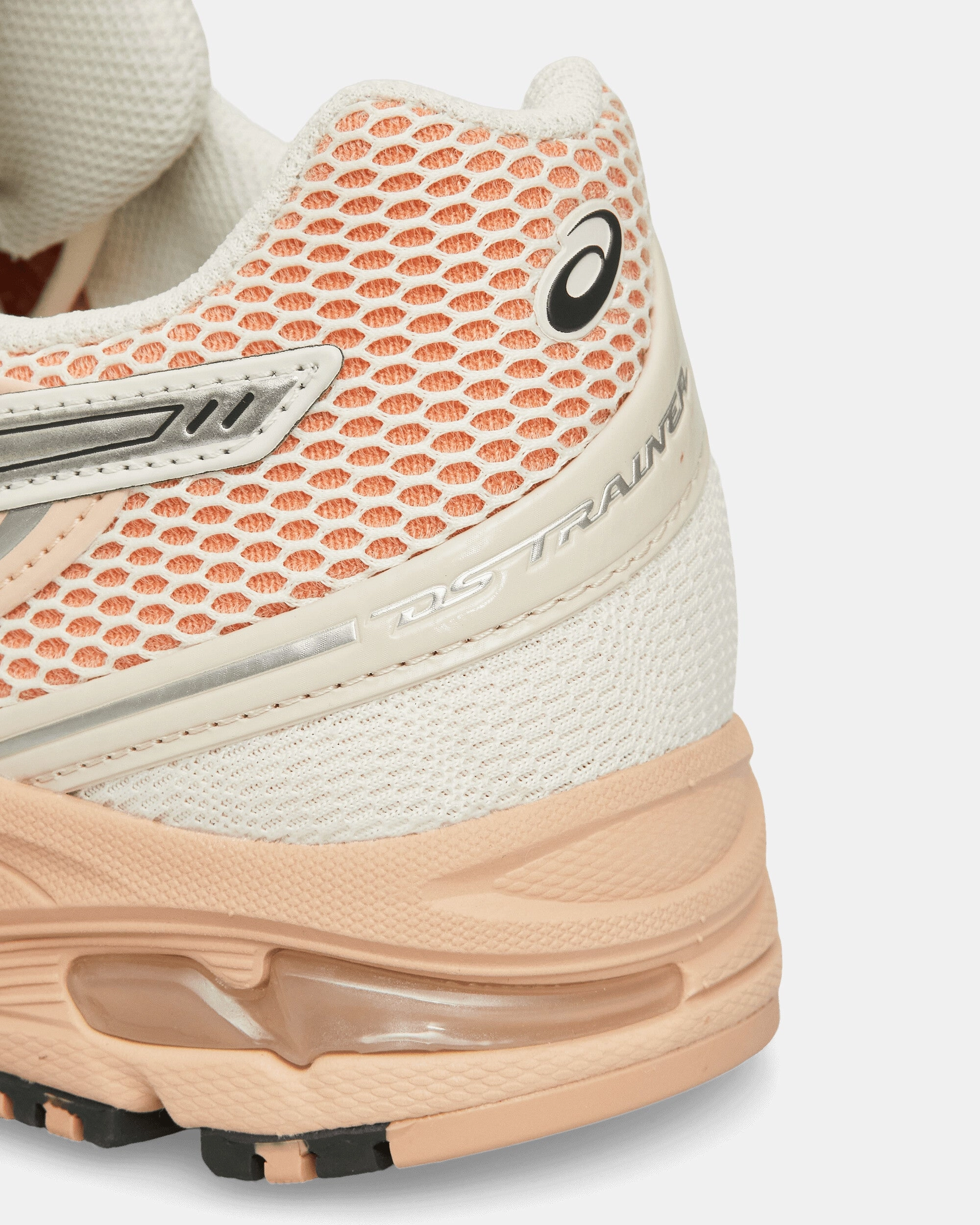 GEL-DS Trainer 14 Sneakers Cream / Terracotta Cushion Running