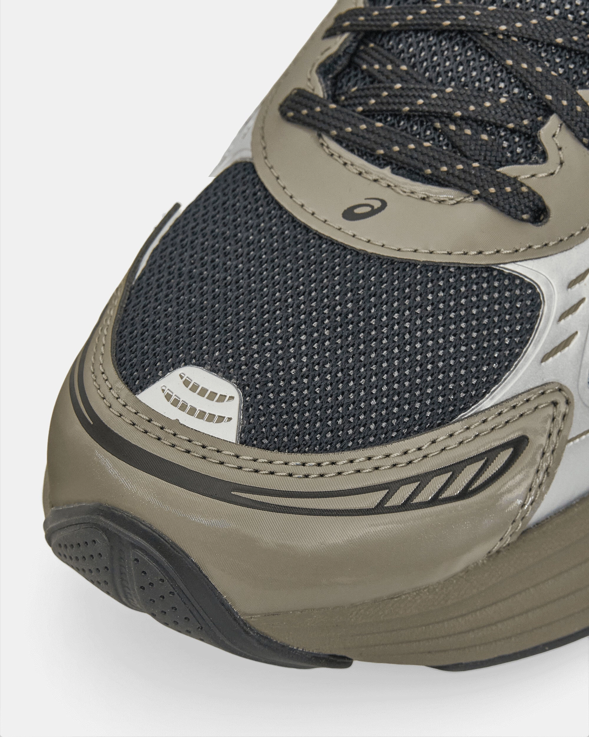 GEL-Kinetic Fluent Sneakers Black / Dark Taupe Cushion Running