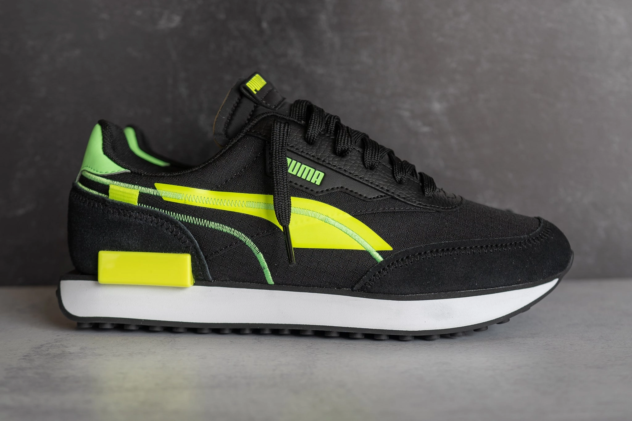 GRADESCHOOL Puma Future Rider Twofold SD JR (Yellow Alert) Puma athletic shoe visuals