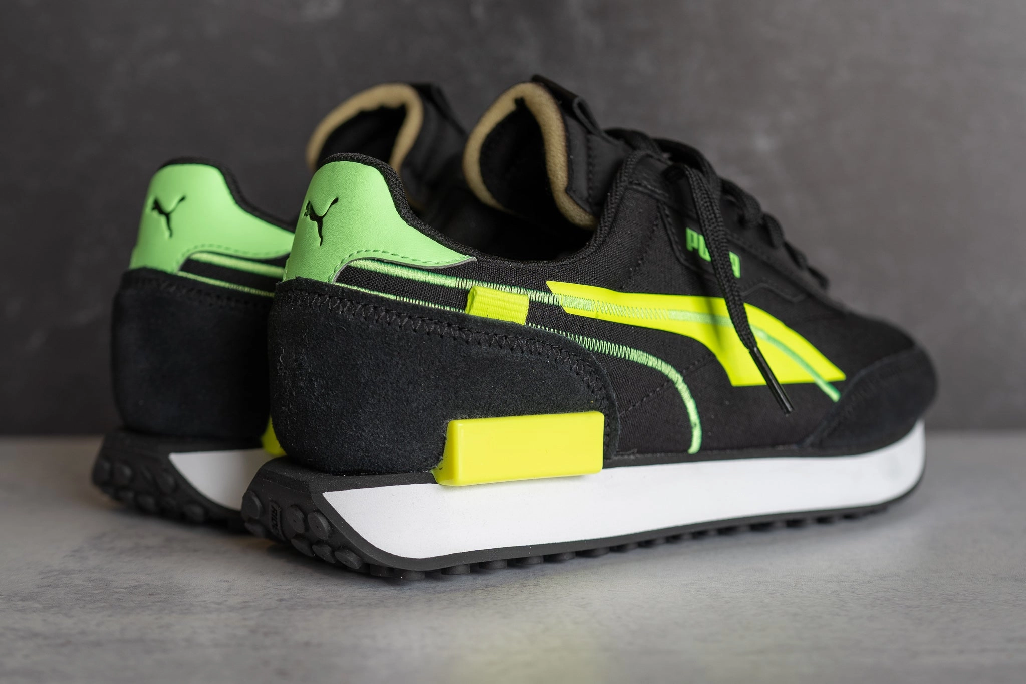 GRADESCHOOL Puma Future Rider Twofold SD JR (Yellow Alert) Puma athletic shoe visuals