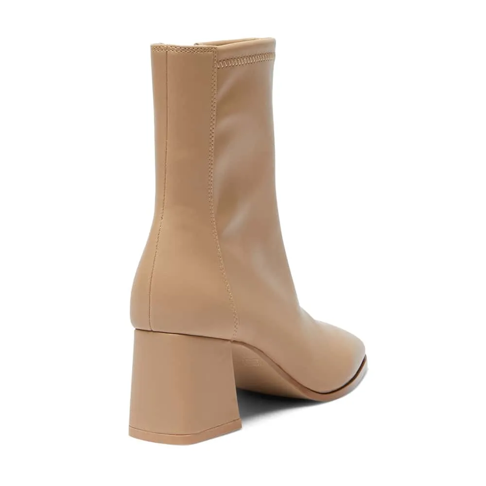 Hampton Boot in Camel Stretch