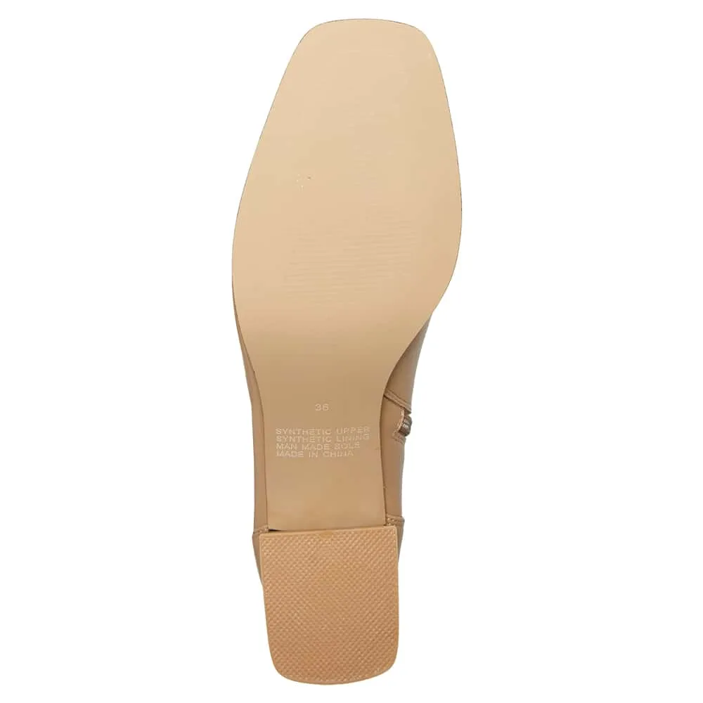Hampton Boot in Camel Stretch