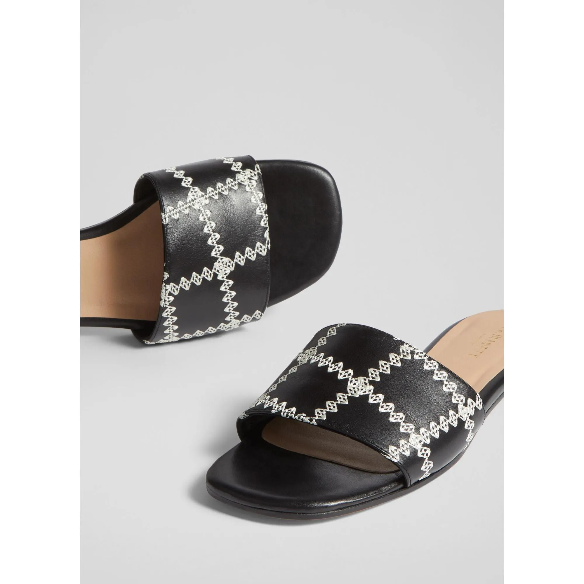 Hema Flat Sandals