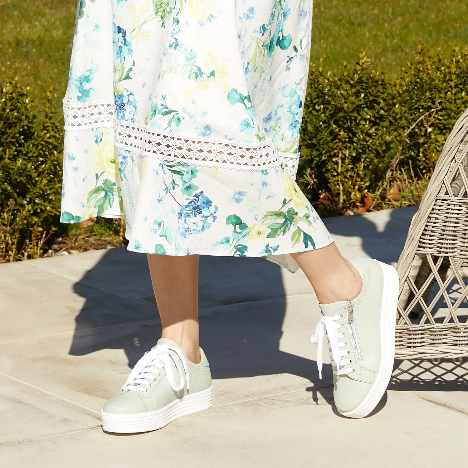 Hero: Mint Leather
