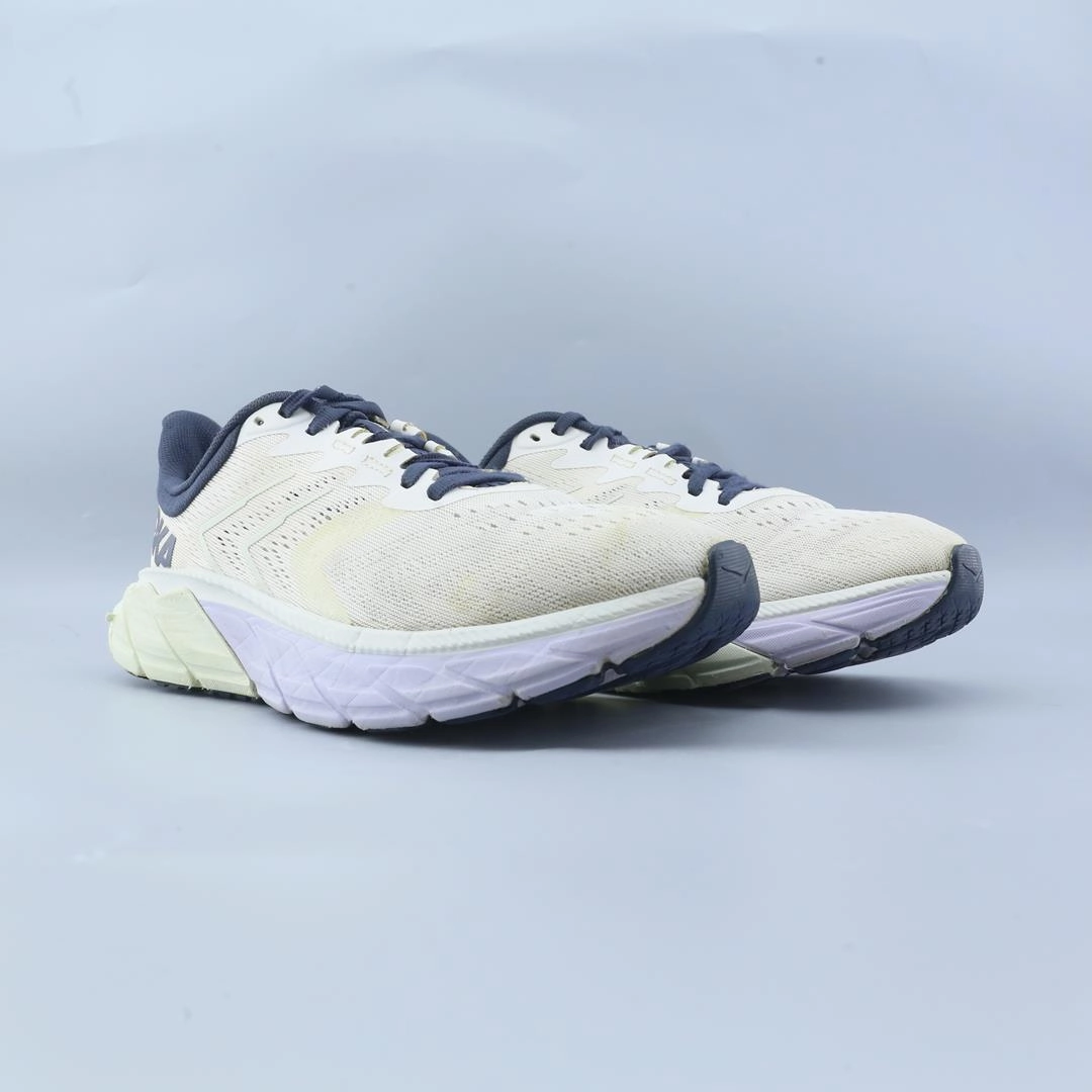 HOKA ONE ONE ARAHI 5 Hoka running shoe visuals