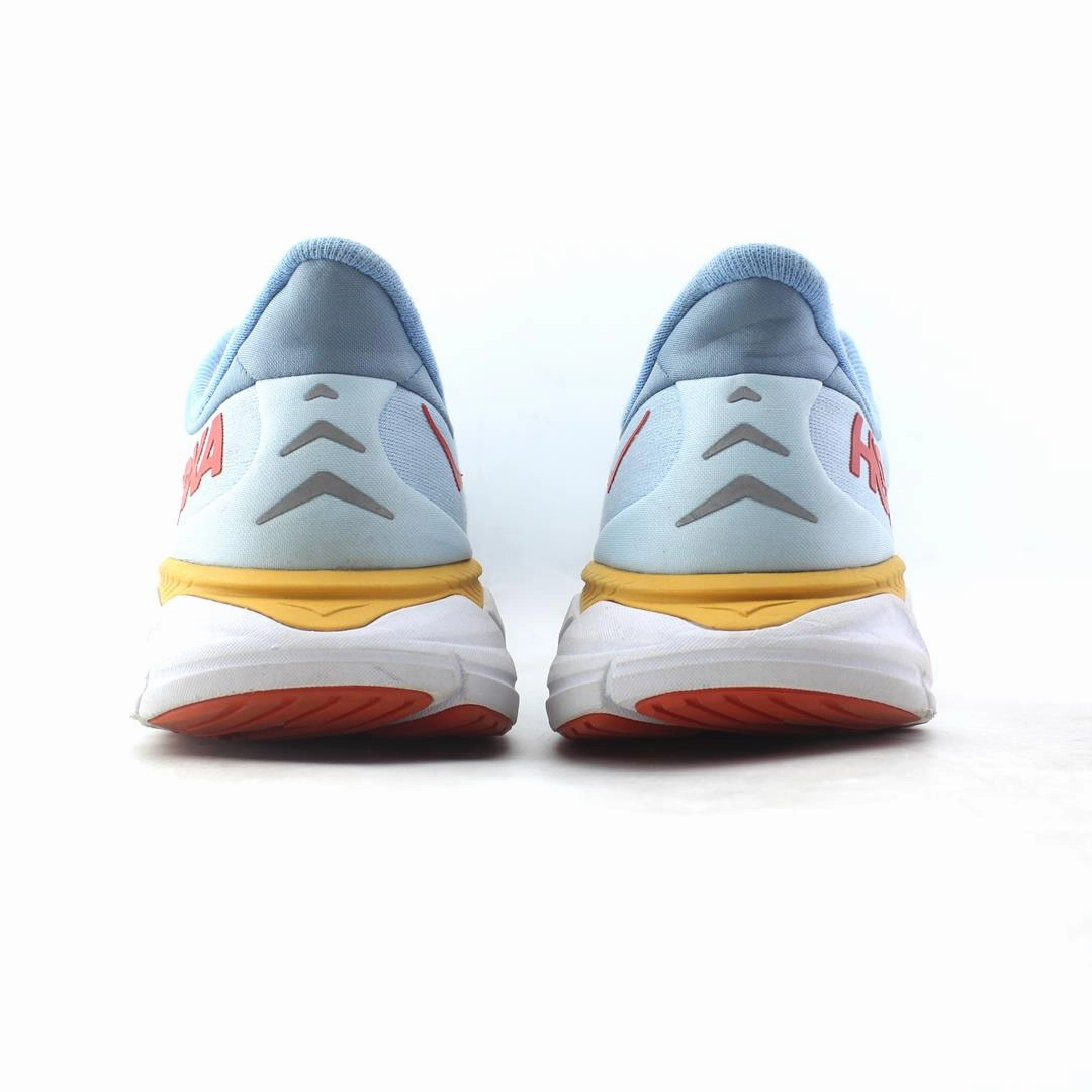 HOKA ONE ONE ARAHI 6 Hoka running shoe visuals