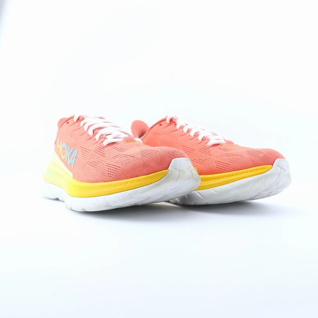 HOKA ONE ONE MACH 4 Hoka running shoe visuals